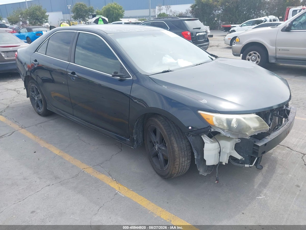 2012 TOYOTA CAMRY SE