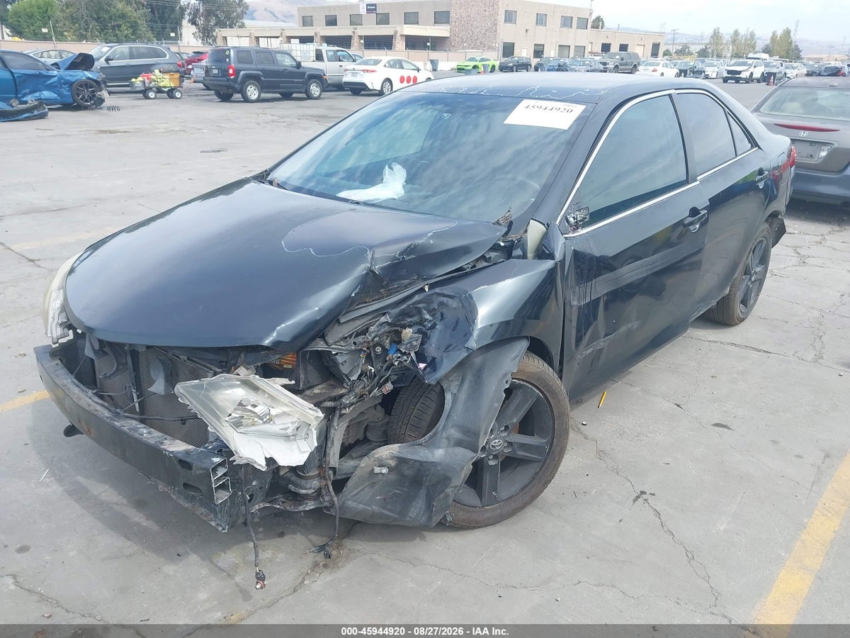 2012 TOYOTA CAMRY SE — снимка 2