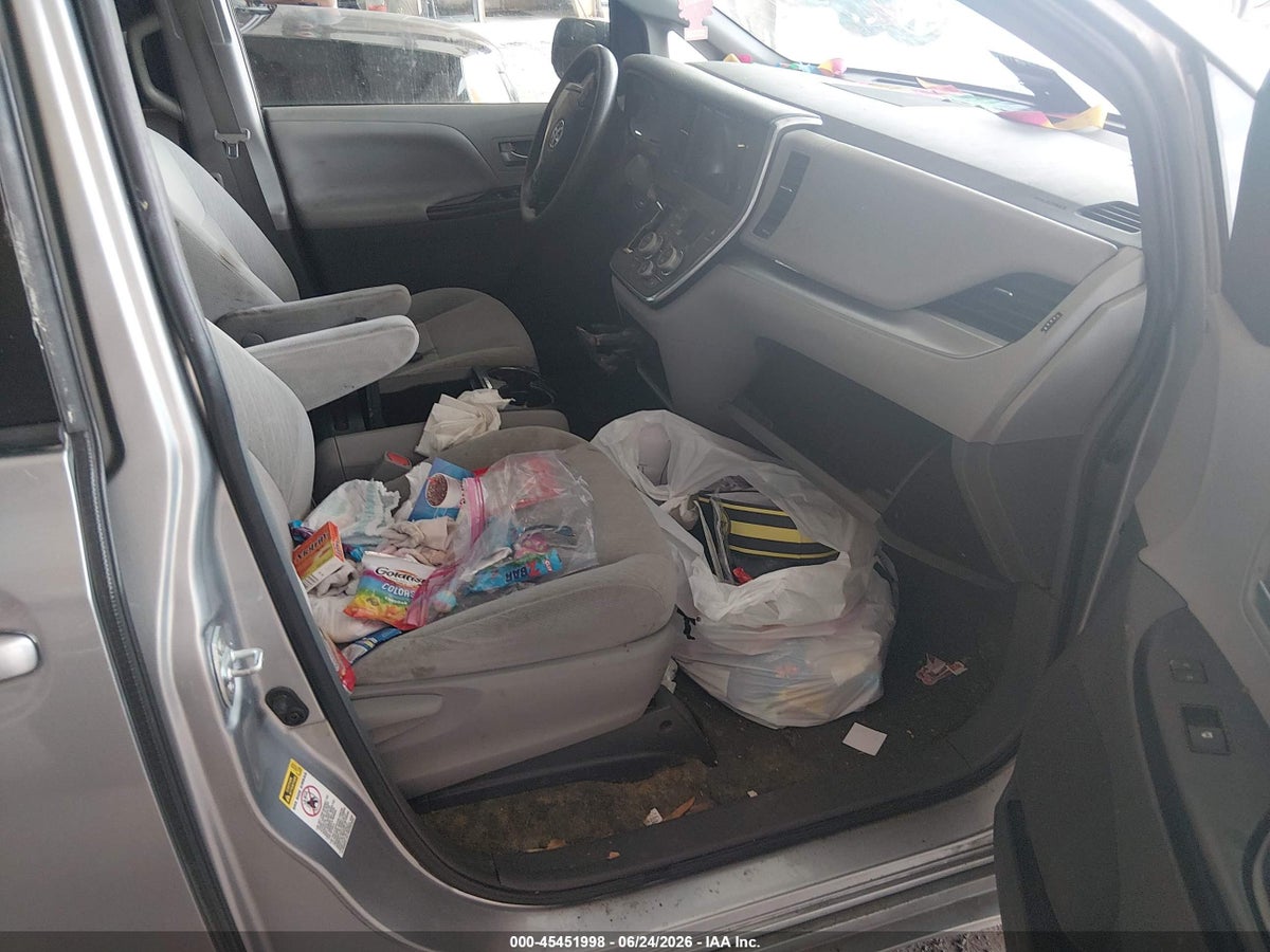 2016 TOYOTA SIENNA LE 8 PASSENGER — снимка 5