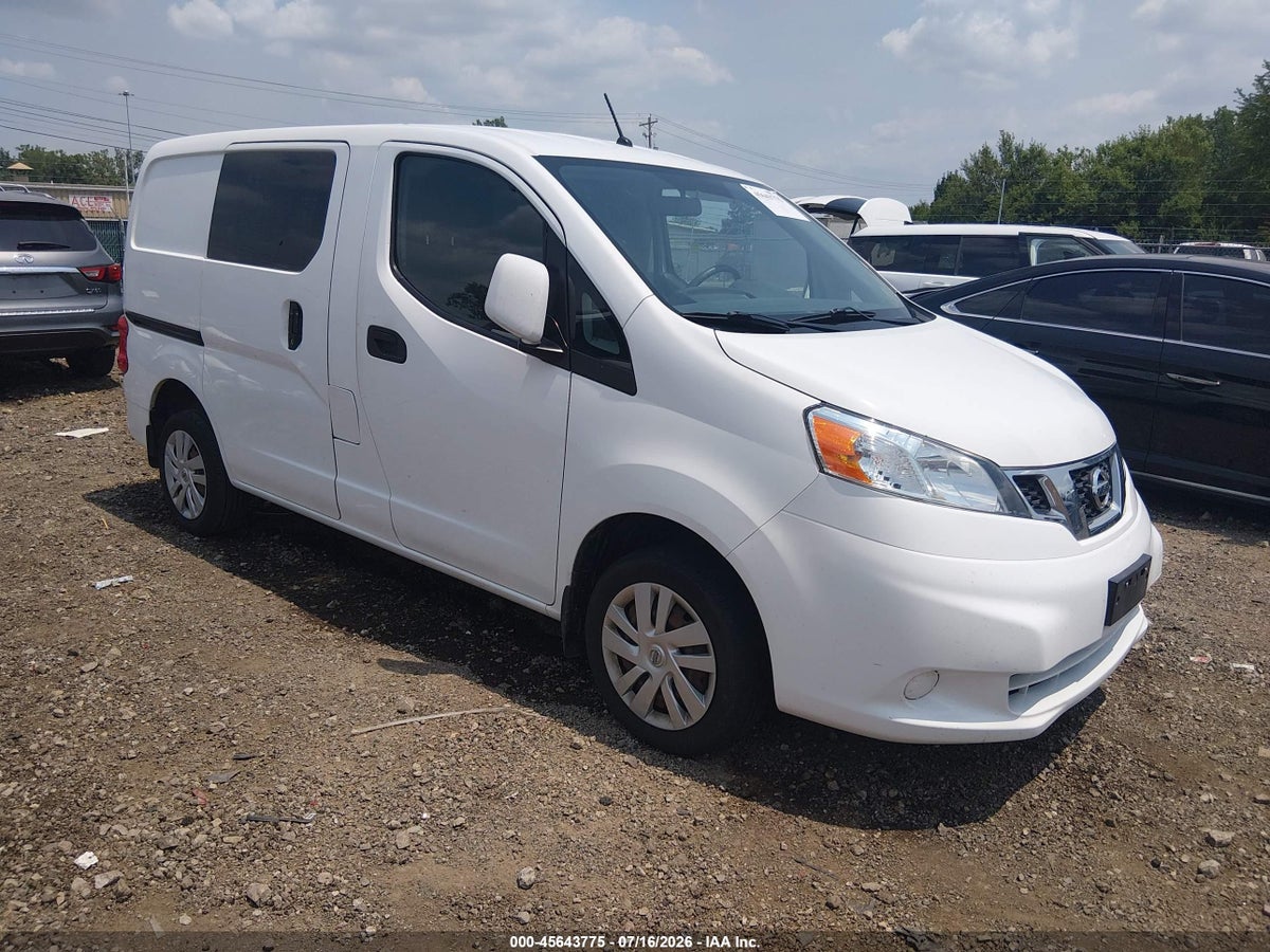 2017 NISSAN NV200 SV