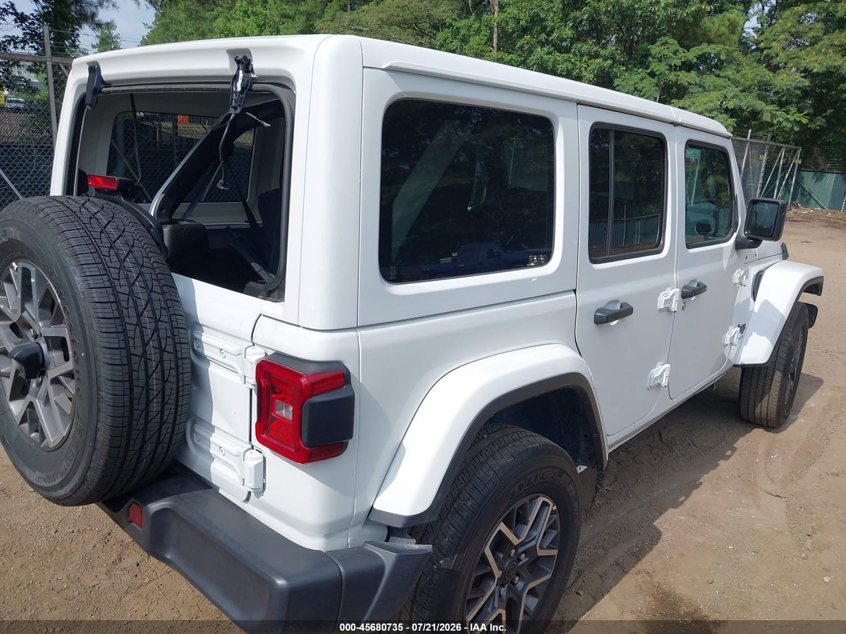 2025 JEEP WRANGLER 4-DOOR SAHARA 4X4 — снимка 4