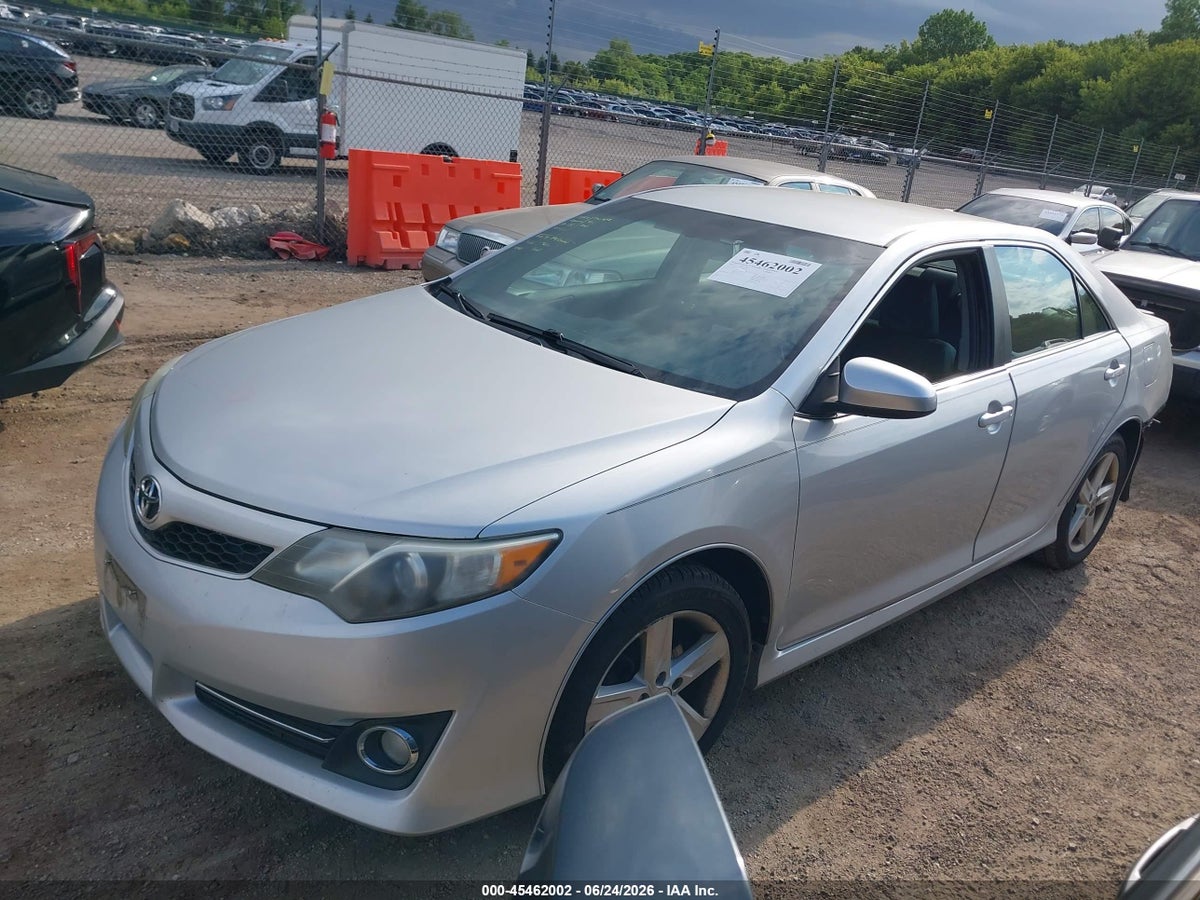 2014 TOYOTA CAMRY SE — снимка 2
