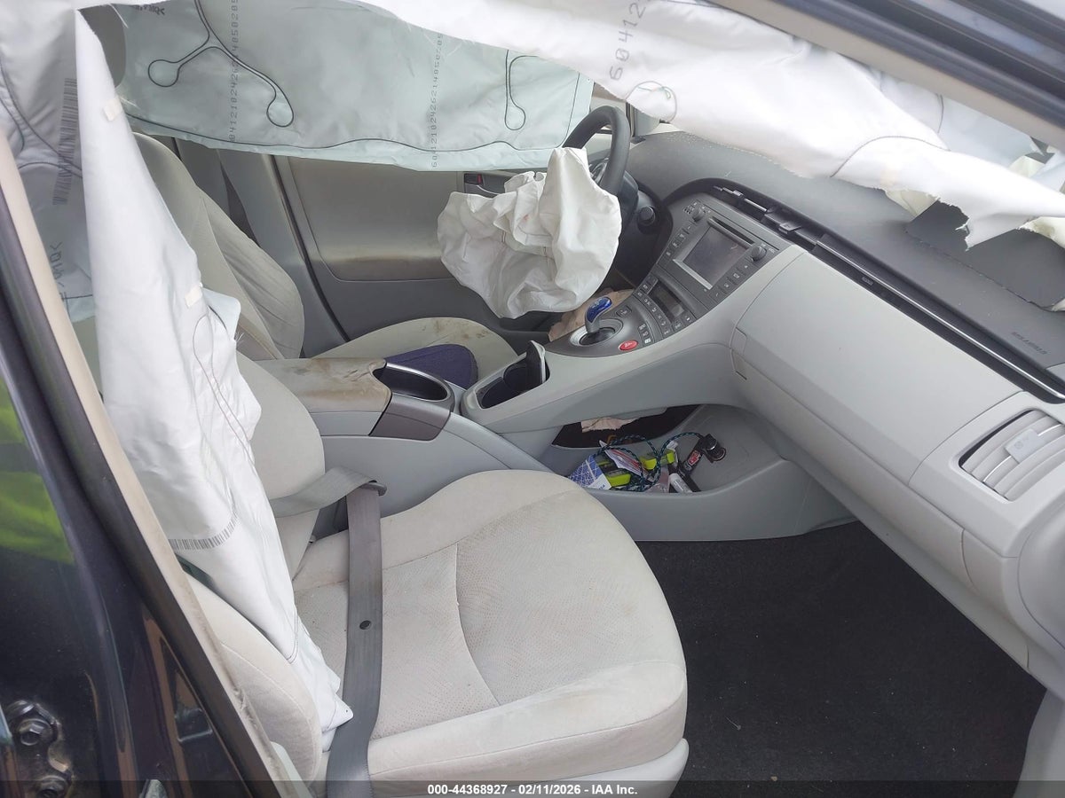 2015 TOYOTA PRIUS TWO — снимка 5