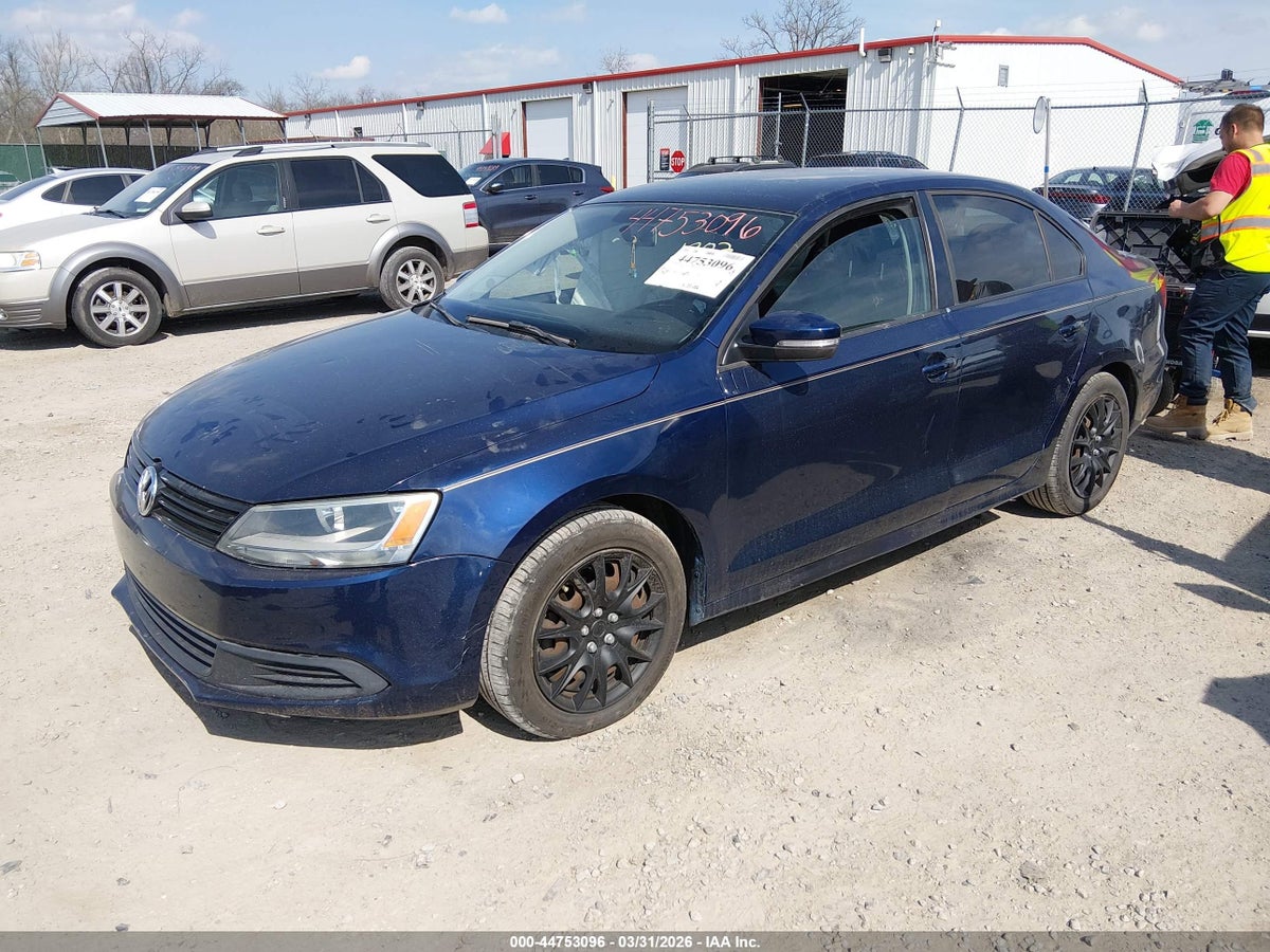 2014 VOLKSWAGEN JETTA 1.8T SE — снимка 2