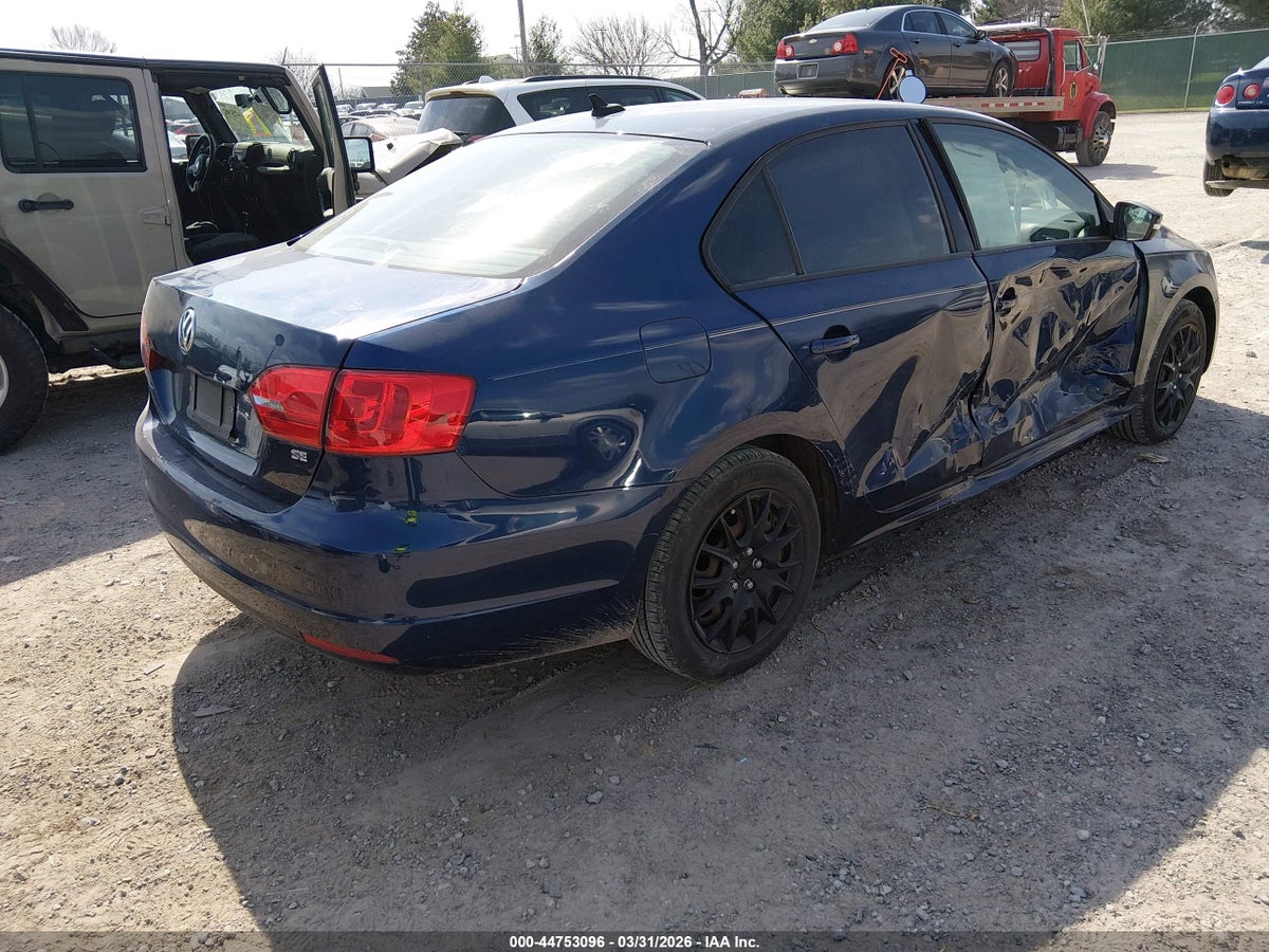 2014 VOLKSWAGEN JETTA 1.8T SE — снимка 4