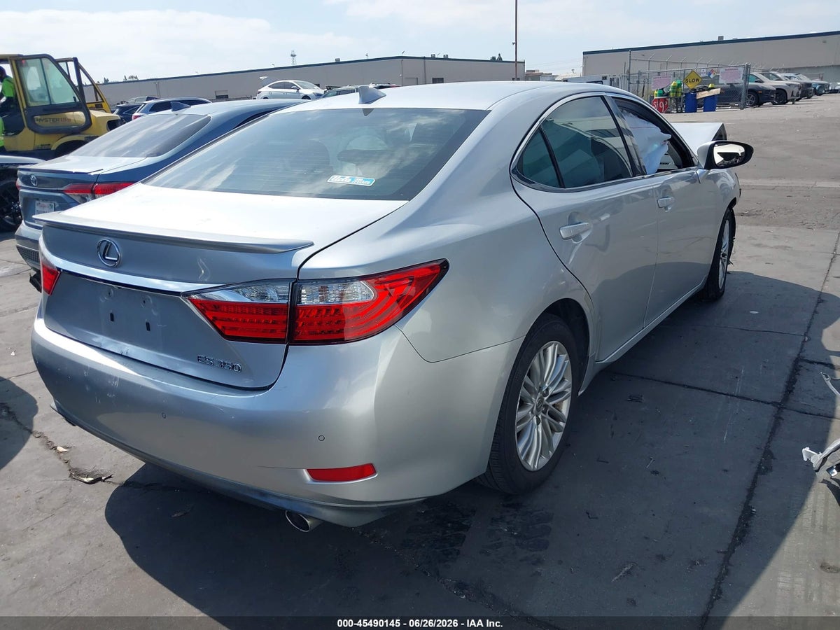 2015 LEXUS ES 350 — снимка 4