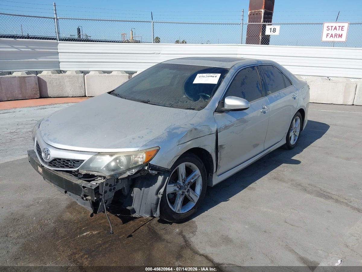 2012 TOYOTA CAMRY SE — снимка 2