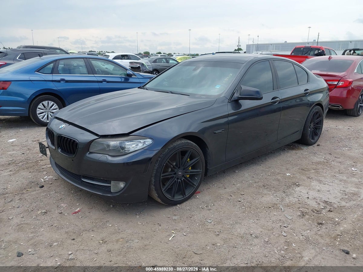 2011 BMW 528I — снимка 2