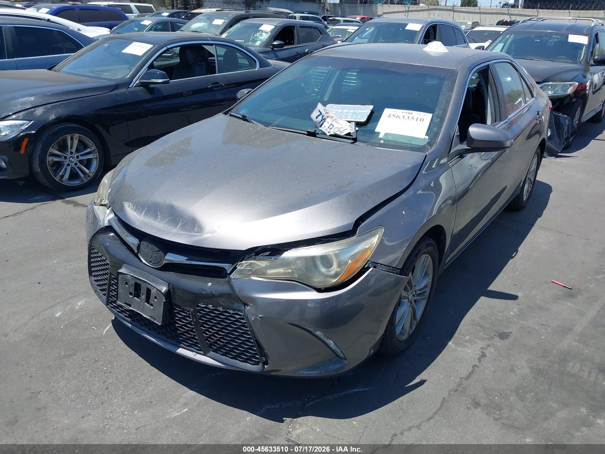 2017 TOYOTA CAMRY SE — снимка 2