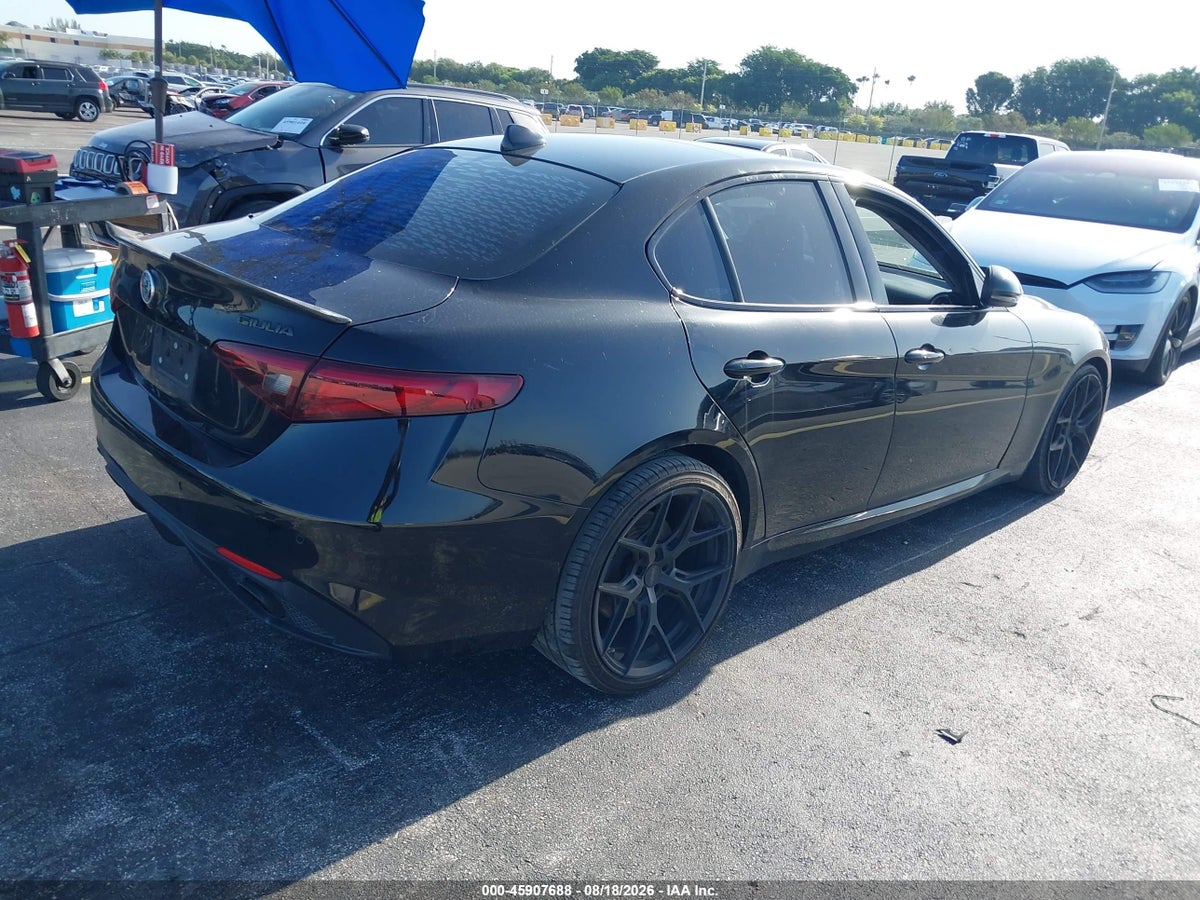 2019 ALFA ROMEO GIULIA SPORT RWD — photo 4
