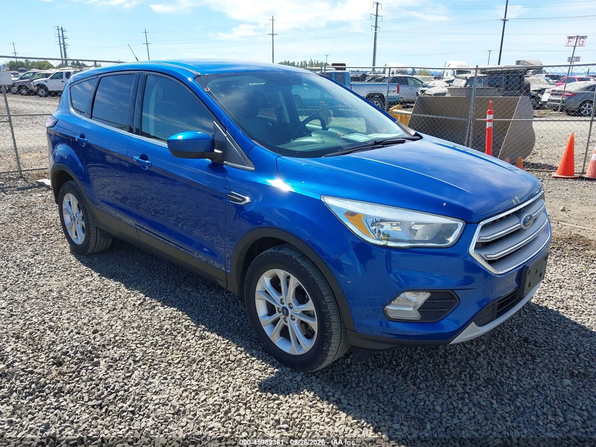 2017 FORD ESCAPE SE