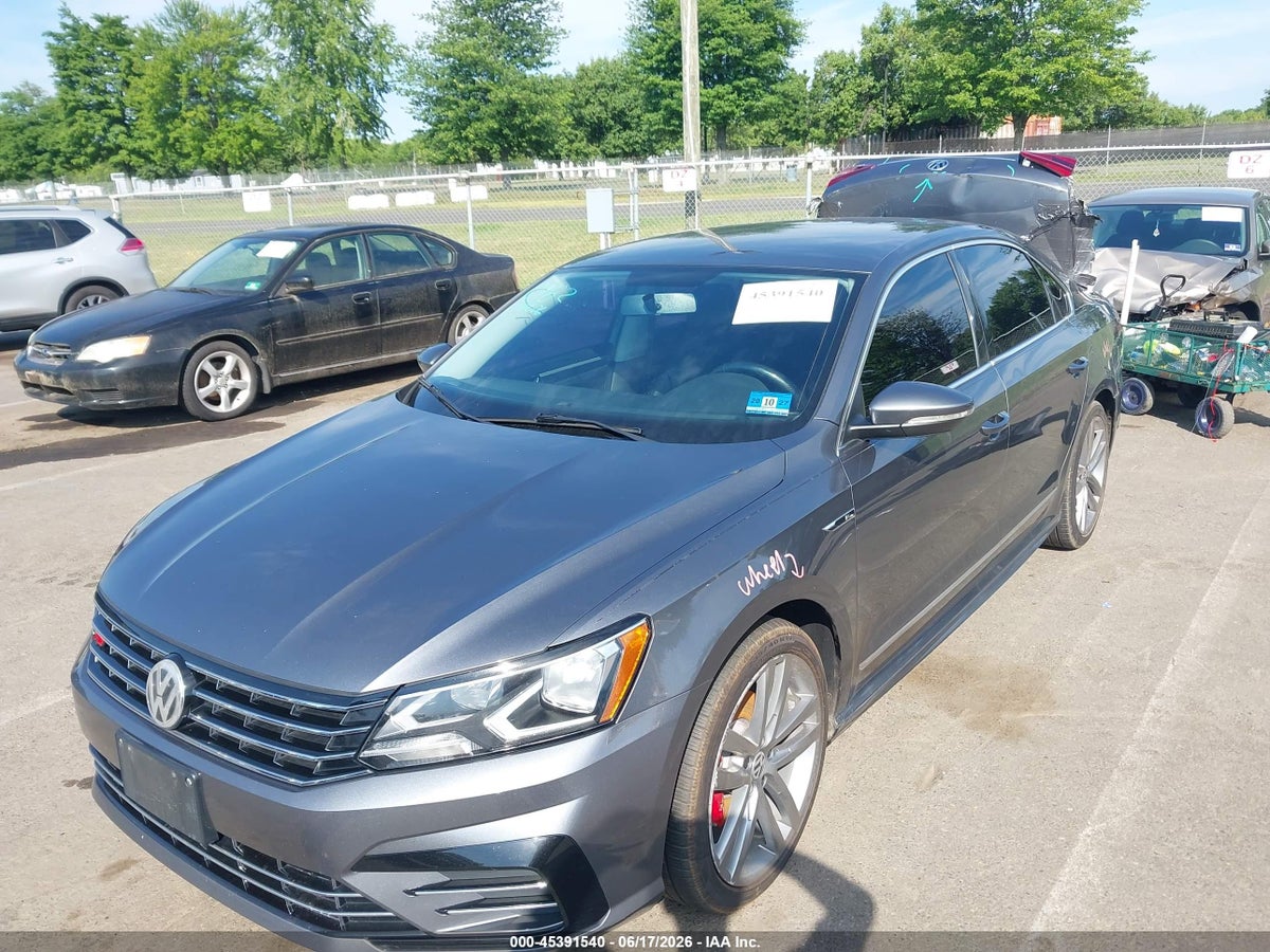 2017 VOLKSWAGEN PASSAT 1.8T R-LINE — снимка 2