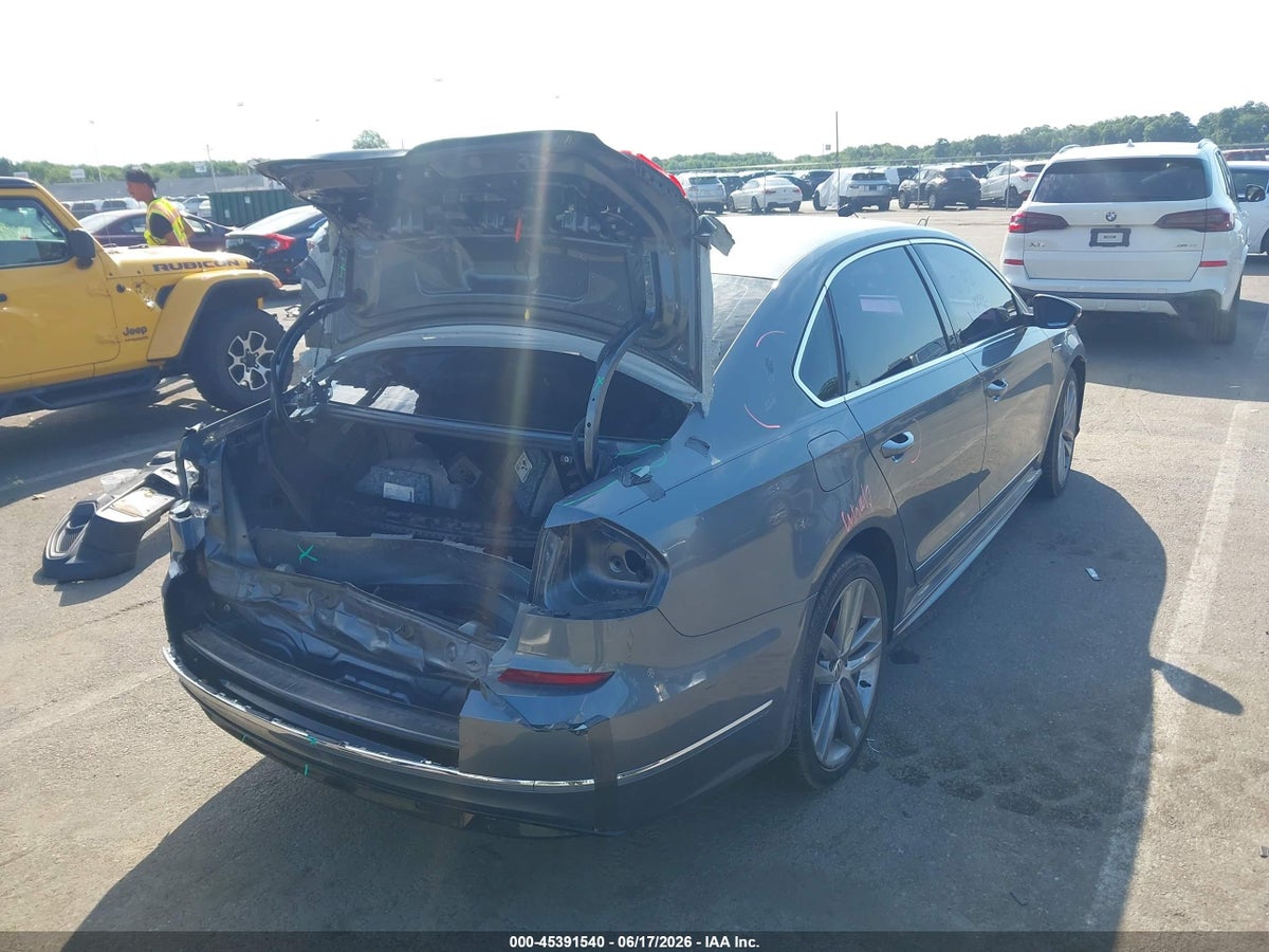 2017 VOLKSWAGEN PASSAT 1.8T R-LINE — снимка 4