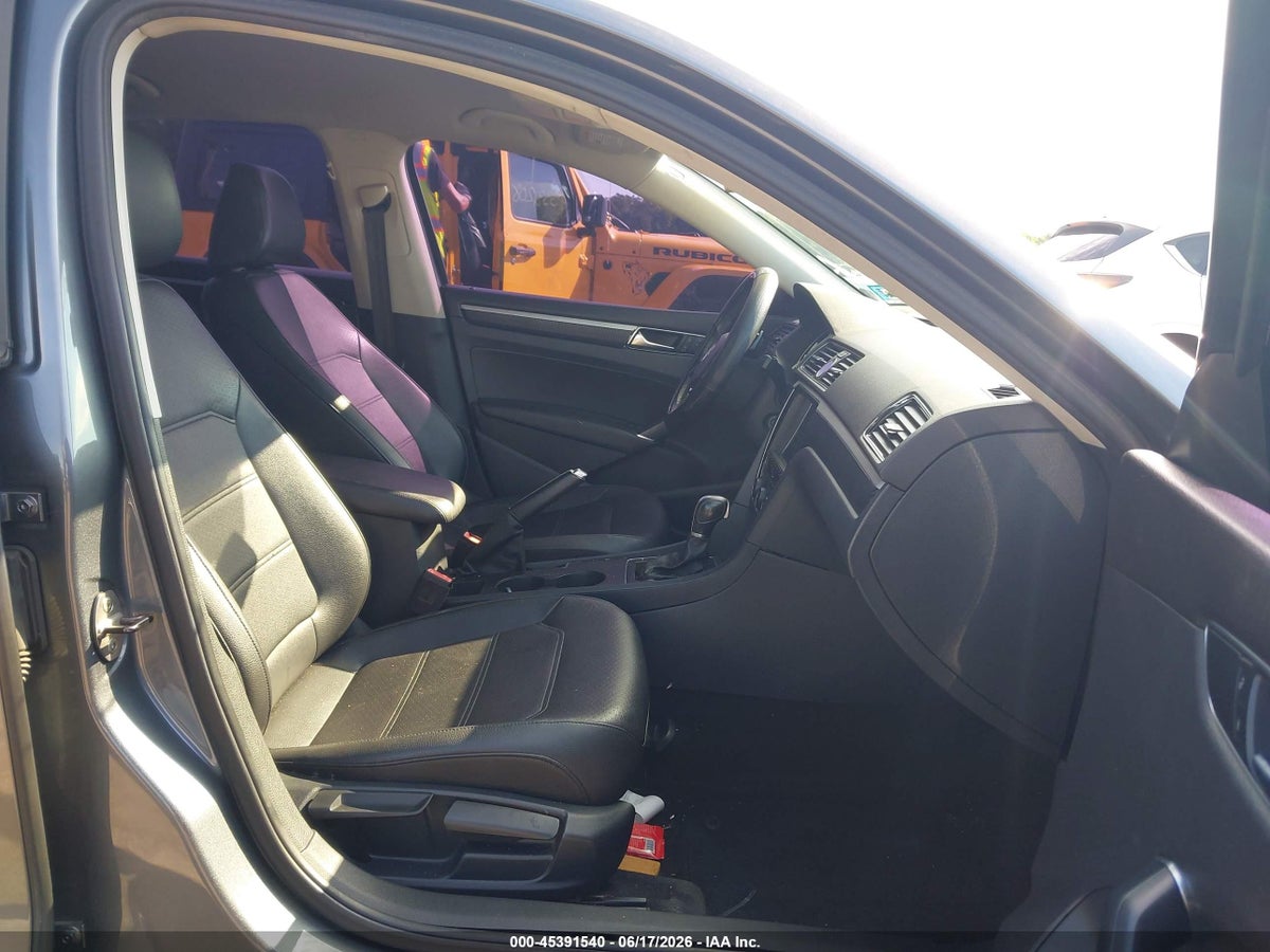 2017 VOLKSWAGEN PASSAT 1.8T R-LINE — снимка 5