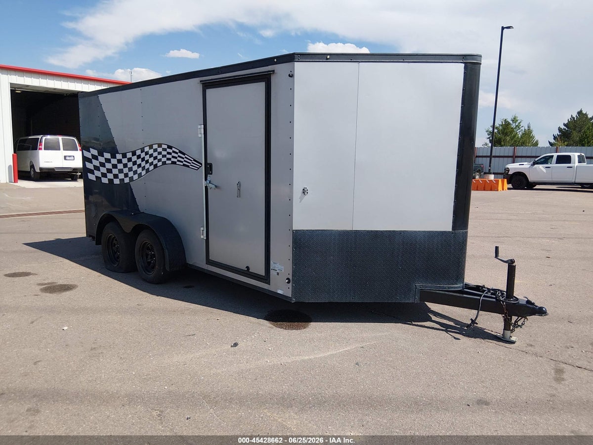 2025 TRAILER TRIPLE GGG ENCLOSED DUAL AXLE