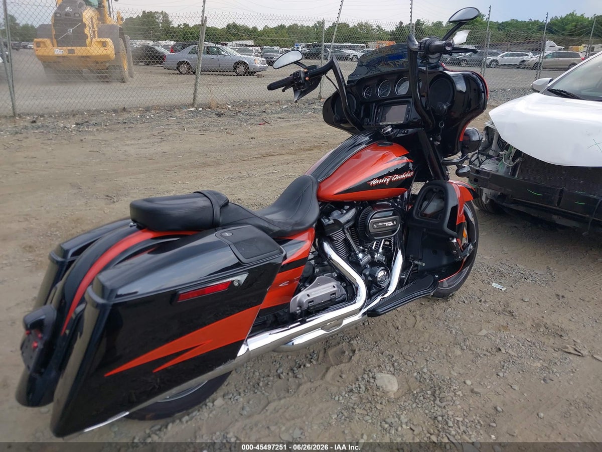 2017 HARLEY-DAVIDSON FLHXSE CVO STREET GLIDE — снимка 4