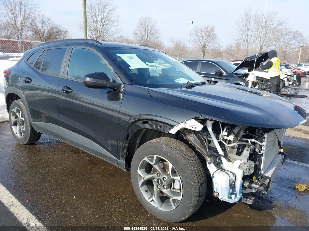 2025 CHEVROLET TRAX FWD LT