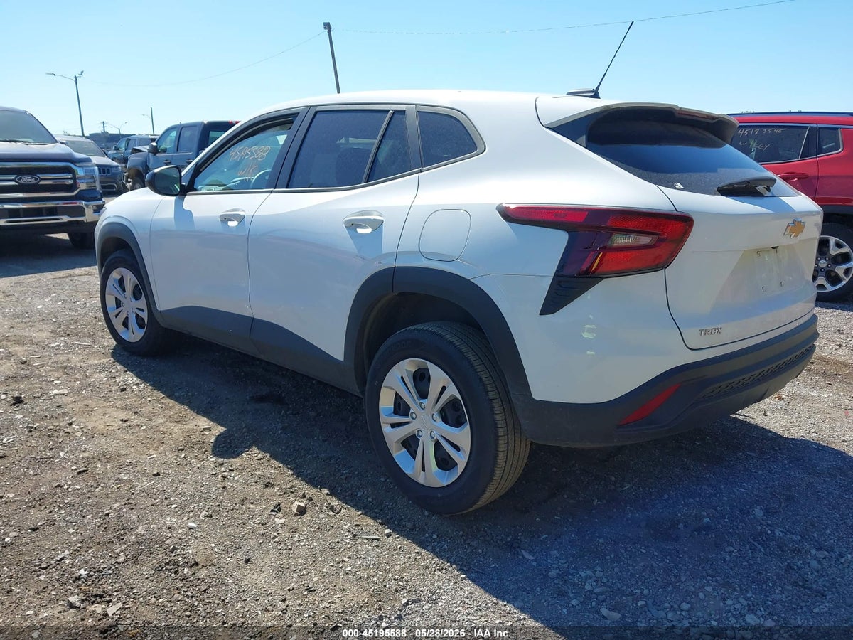 2025 CHEVROLET TRAX FWD LS — снимка 3