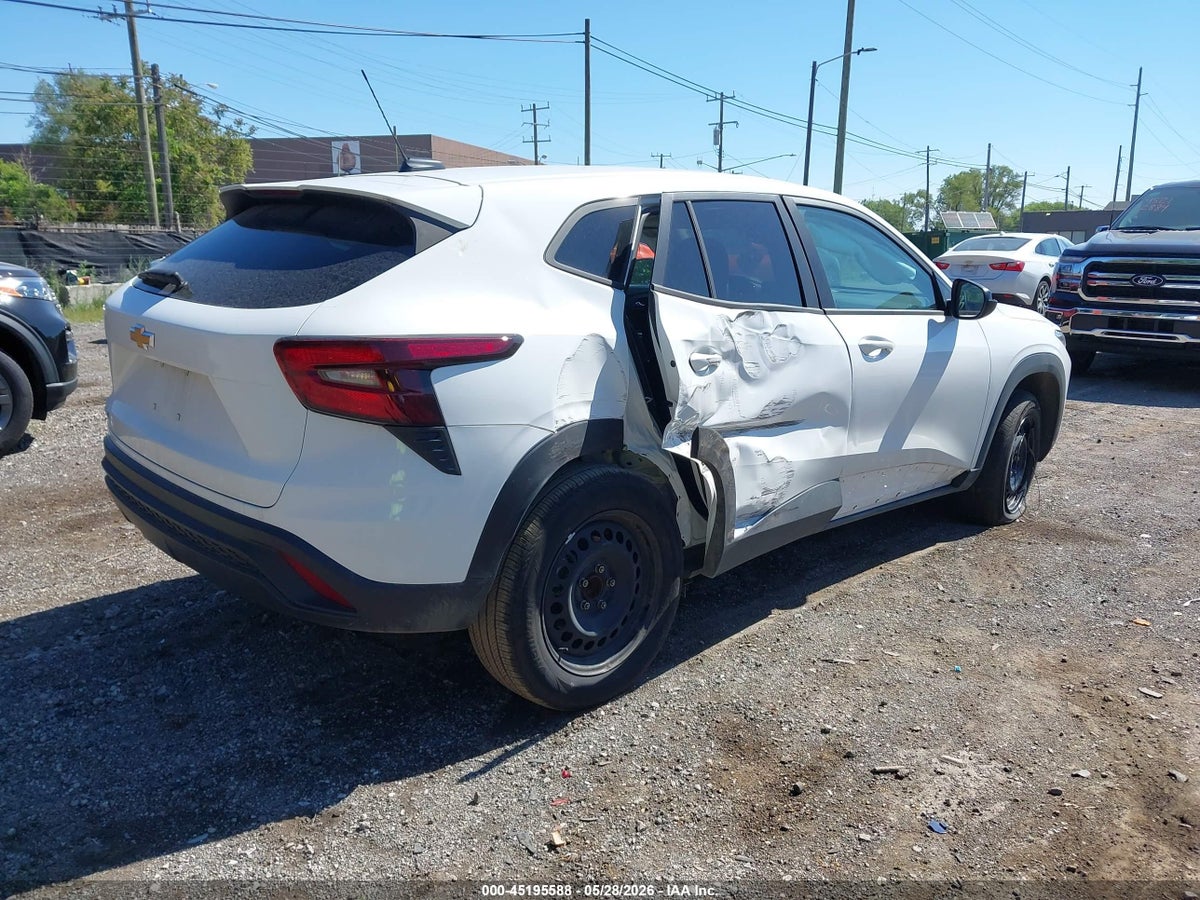 2025 CHEVROLET TRAX FWD LS — снимка 4