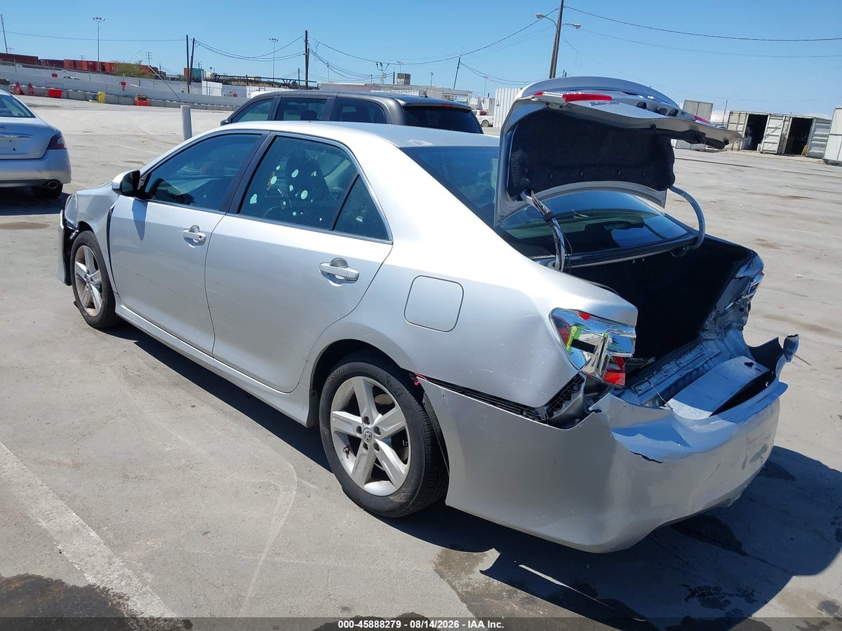 2013 TOYOTA CAMRY SE — снимка 3