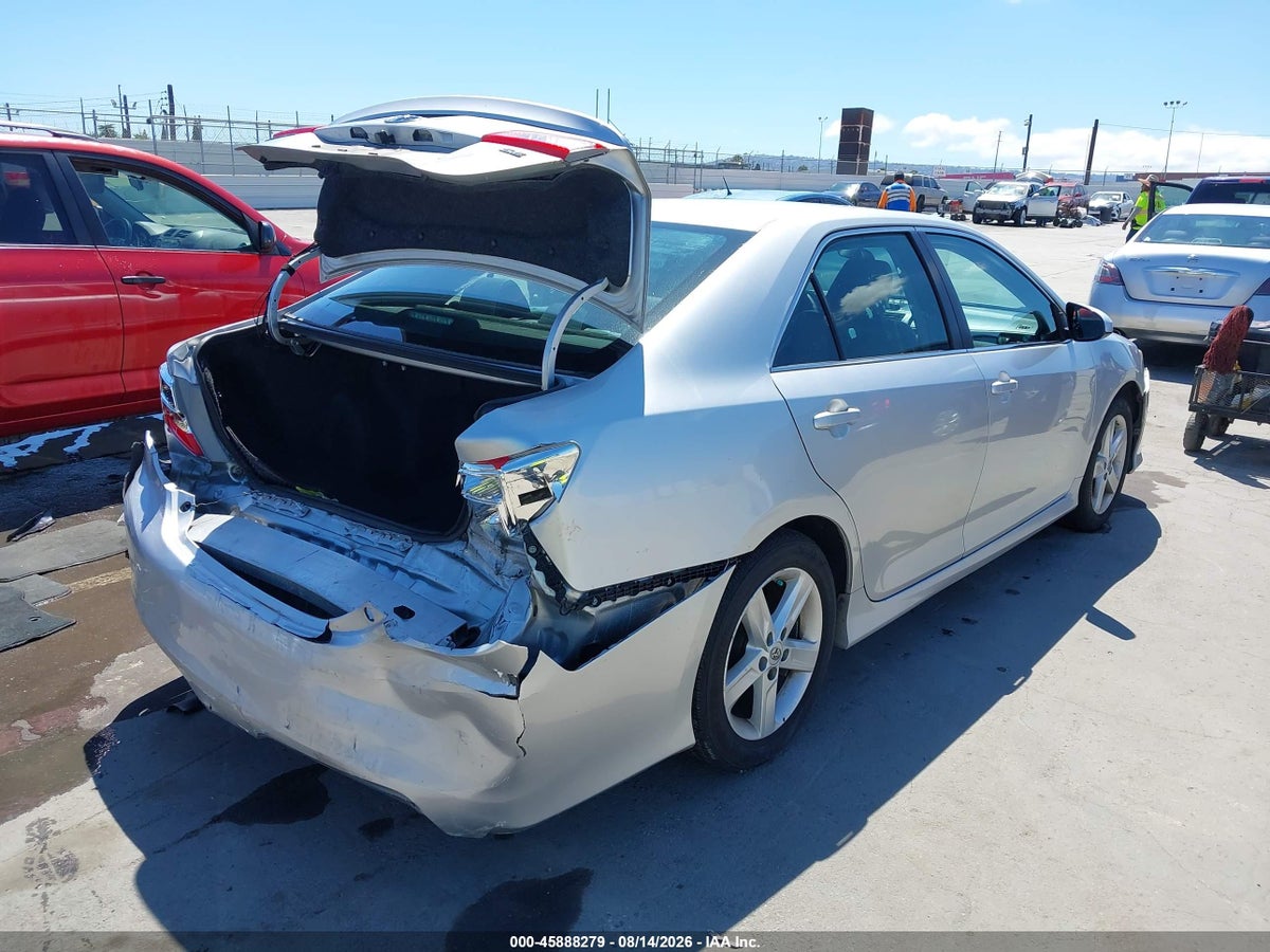 2013 TOYOTA CAMRY SE — снимка 4
