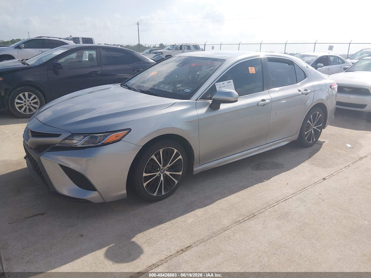 2020 TOYOTA CAMRY SE — снимка 2