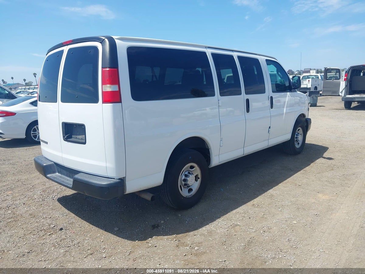 2018 CHEVROLET EXPRESS 2500 LS — снимка 4