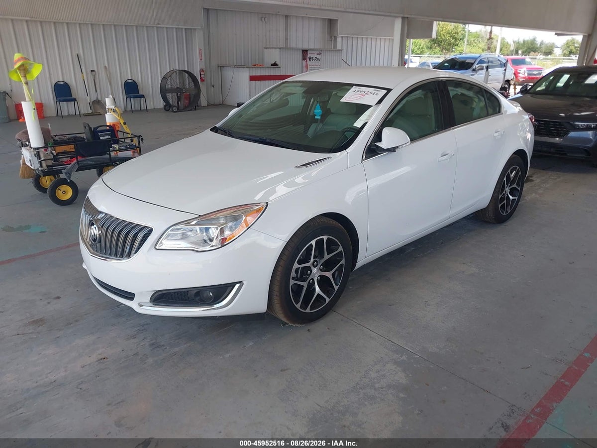 2017 BUICK REGAL TURBO SPORT TOURING — photo 2