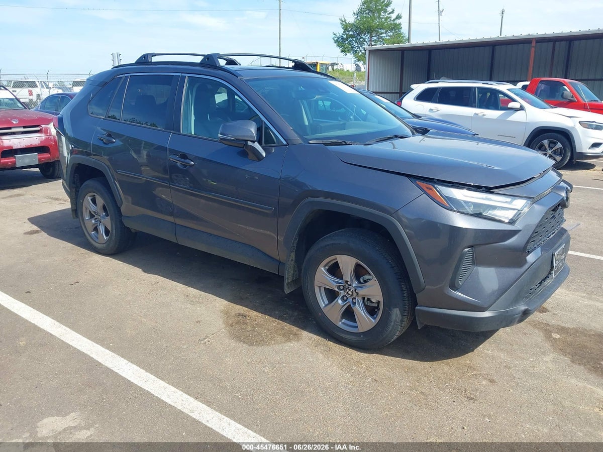 2025 TOYOTA RAV4 XLE