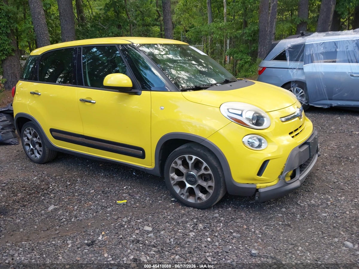 2015 FIAT 500L TREKKING