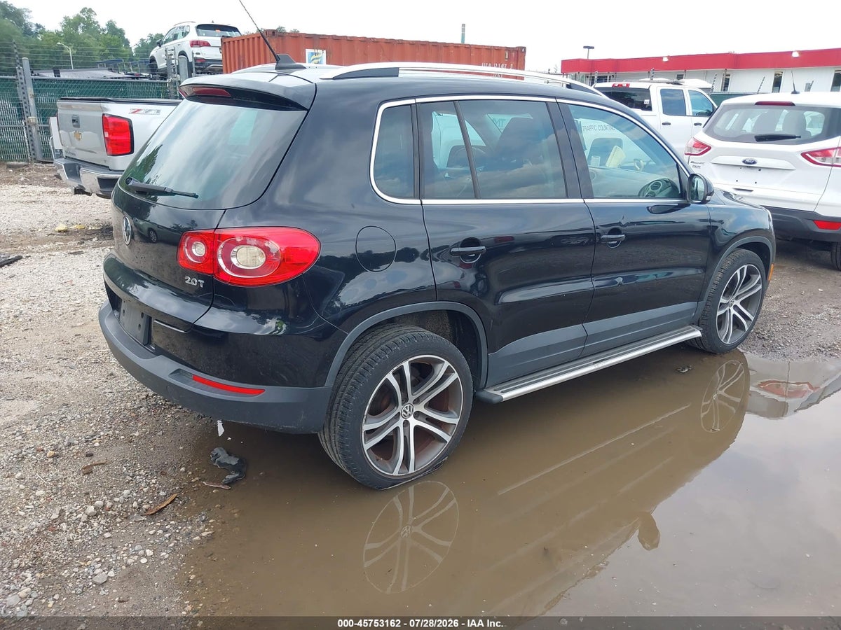 2011 VOLKSWAGEN TIGUAN SE — снимка 4