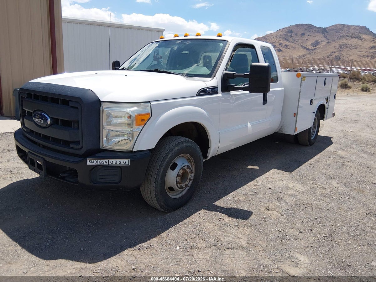 2015 FORD F-350 CHASSIS XL — снимка 2