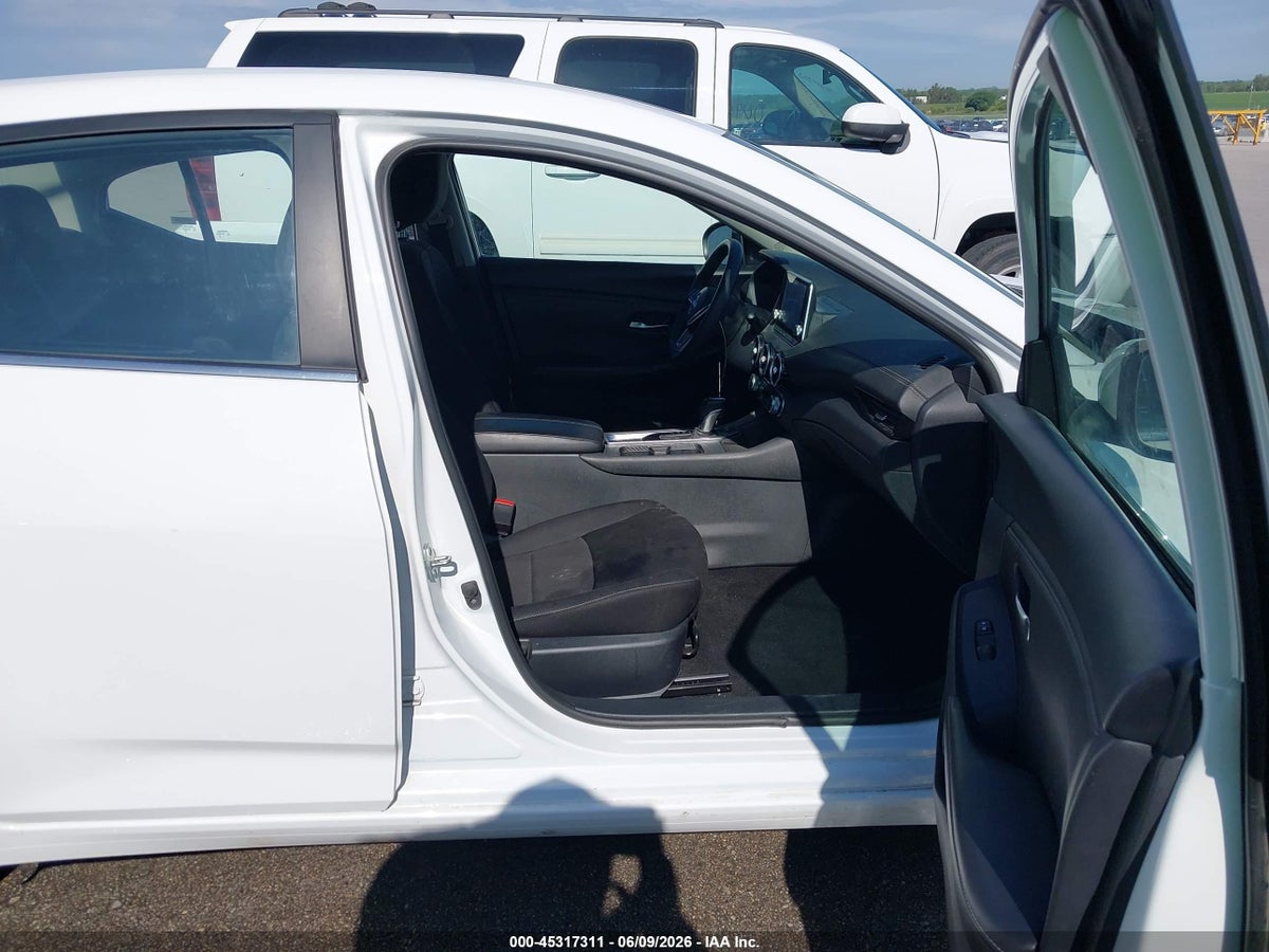 2024 NISSAN SENTRA SV XTRONIC CVT — снимка 5