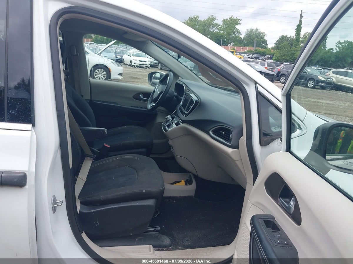 2020 CHRYSLER VOYAGER L — снимка 5