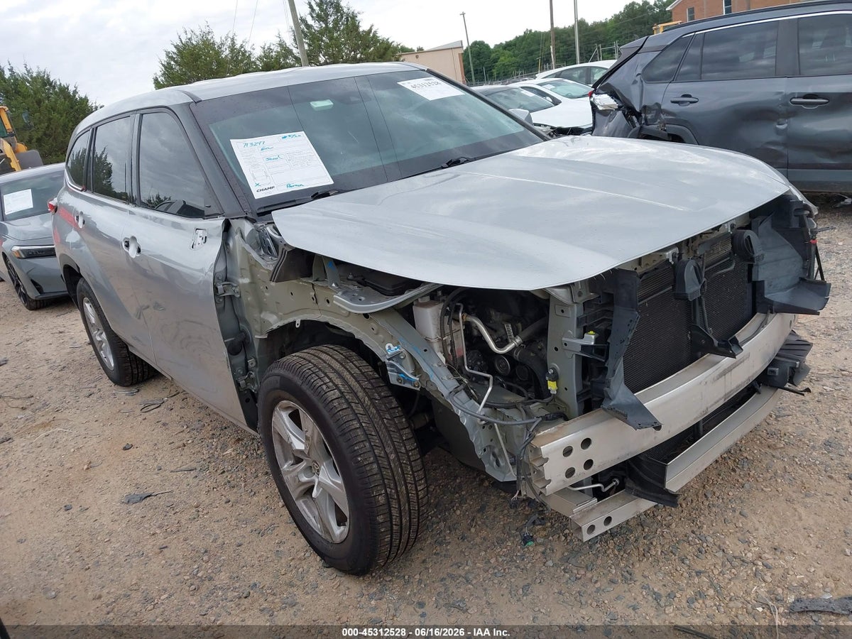 2021 TOYOTA HIGHLANDER LE