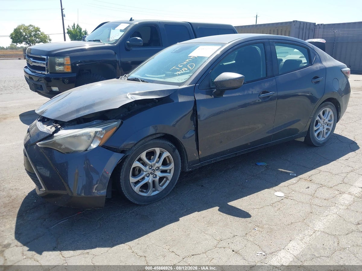 2016 SCION IA — снимка 2
