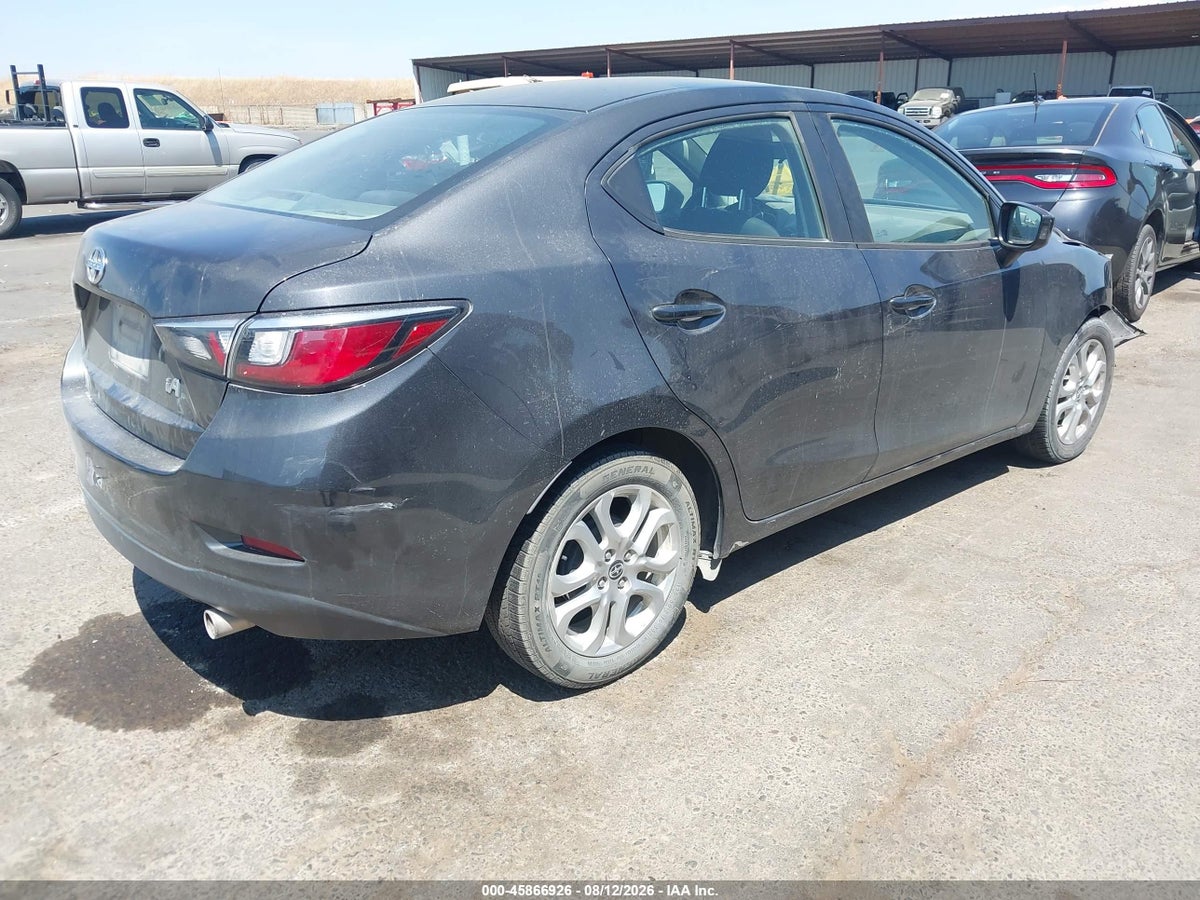 2016 SCION IA — снимка 4