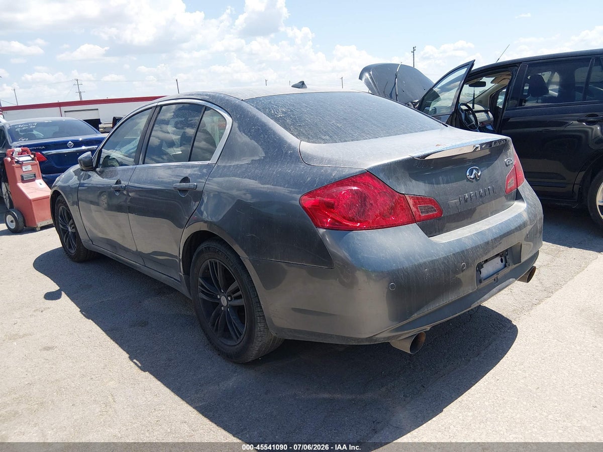 2013 INFINITI G37X — снимка 3