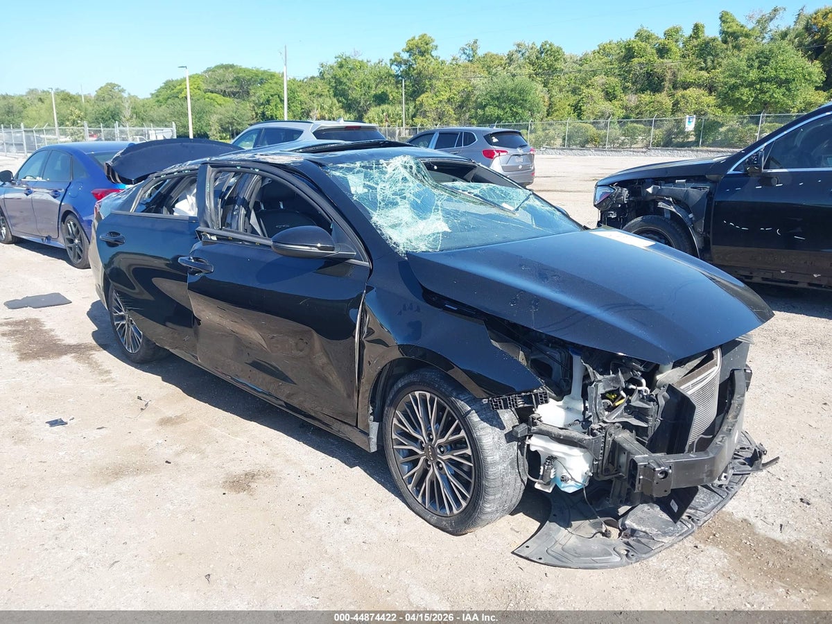 2024 KIA FORTE GT-LINE