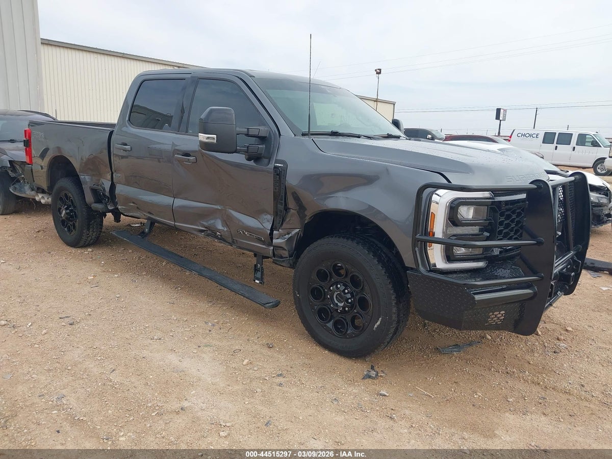 2026 FORD F-350 LARIAT