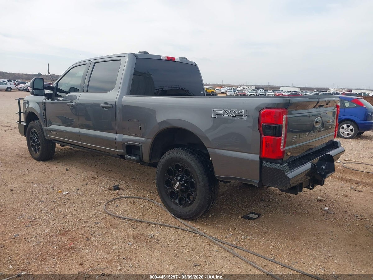 2026 FORD F-350 LARIAT — снимка 3