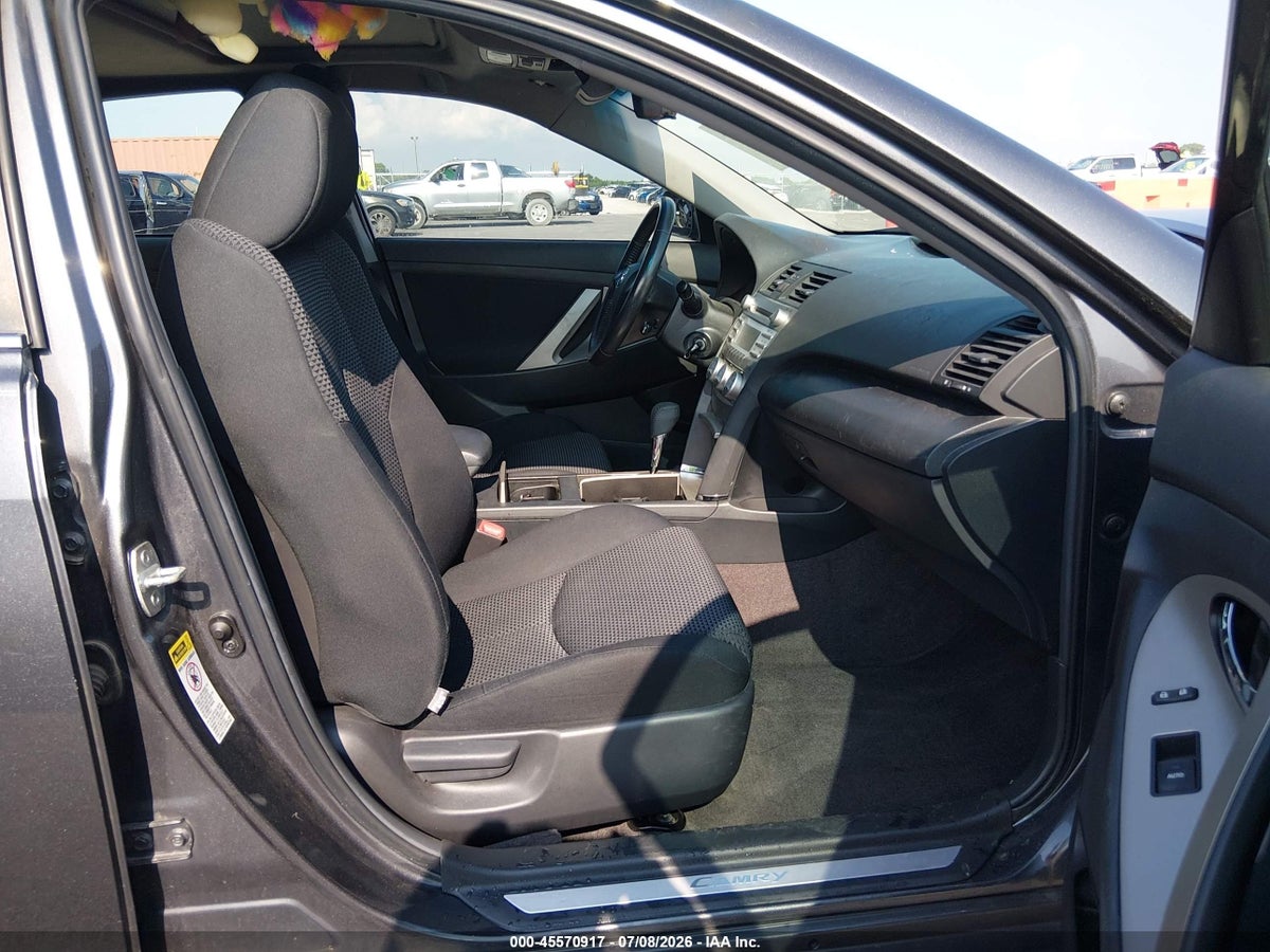 2011 TOYOTA CAMRY SE — снимка 5