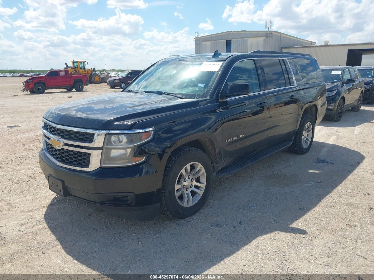 2017 CHEVROLET SUBURBAN LS — снимка 2