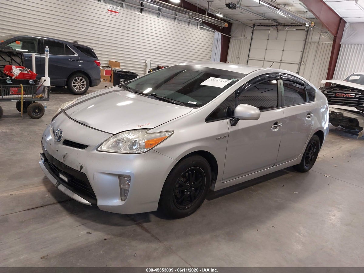 2013 TOYOTA PRIUS THREE — снимка 2