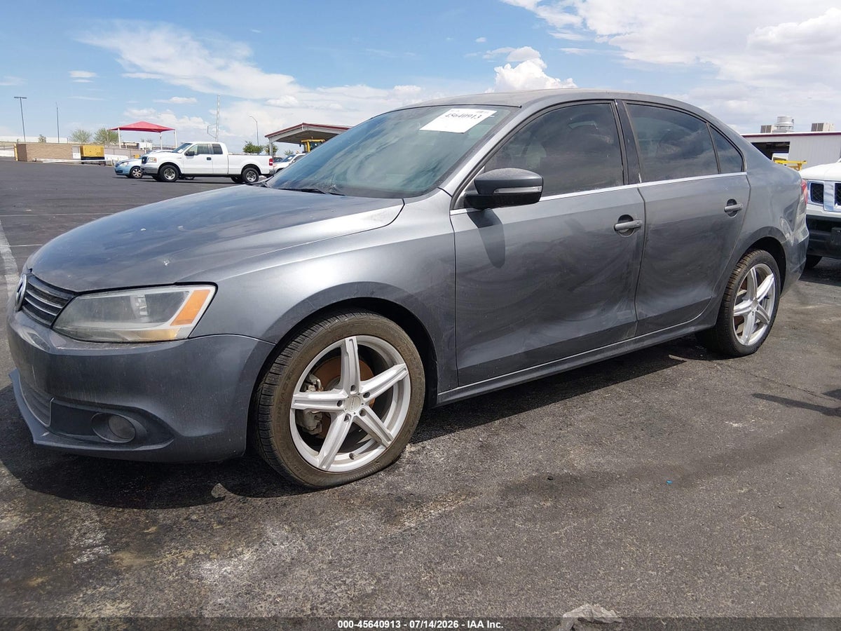 2011 VOLKSWAGEN JETTA 2.5L SEL — снимка 2