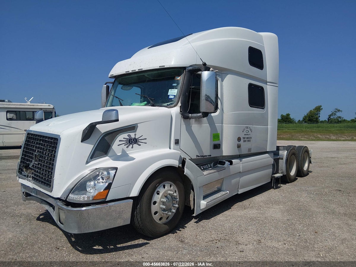 2013 VOLVO VN*ORS — снимка 2