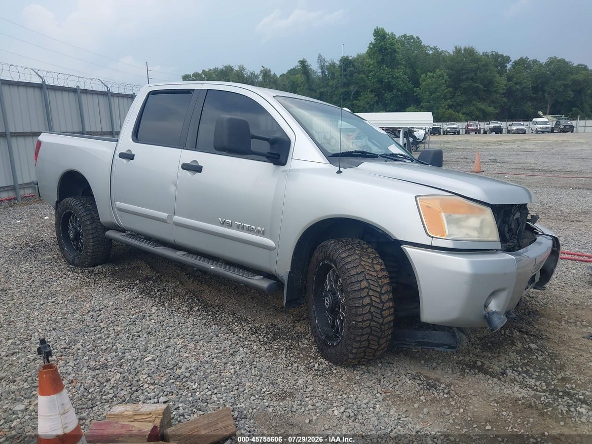 2014 NISSAN TITAN SV