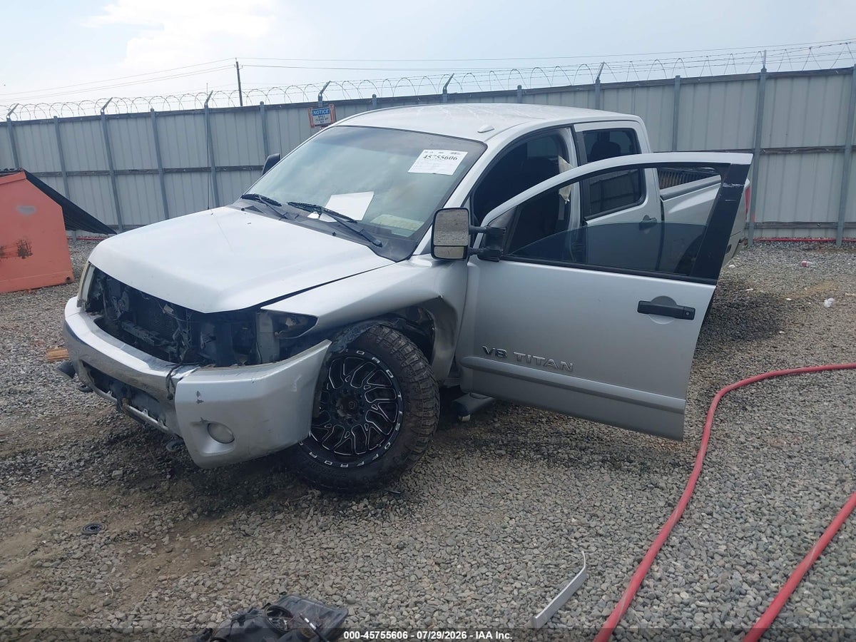 2014 NISSAN TITAN SV — снимка 2