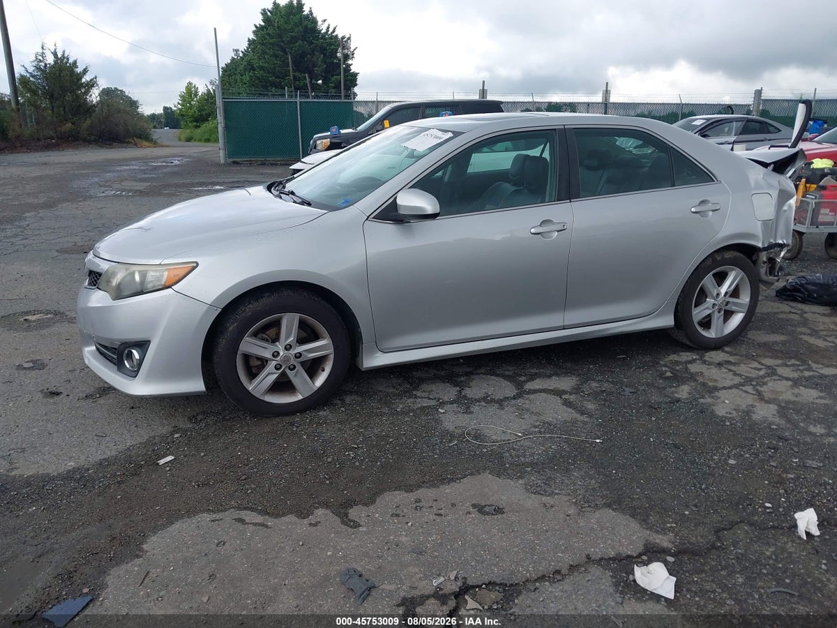 2012 TOYOTA CAMRY SE — снимка 2