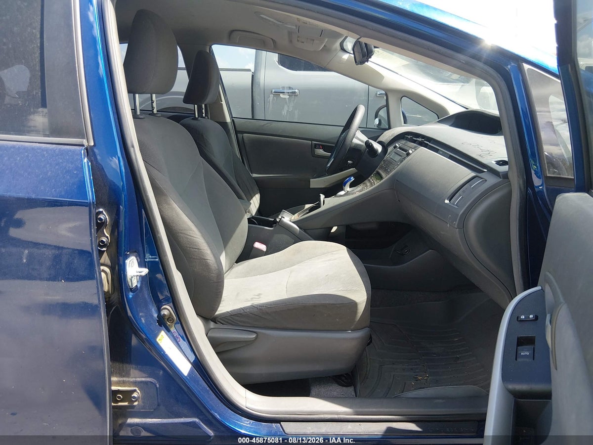 2011 TOYOTA PRIUS TWO — снимка 5